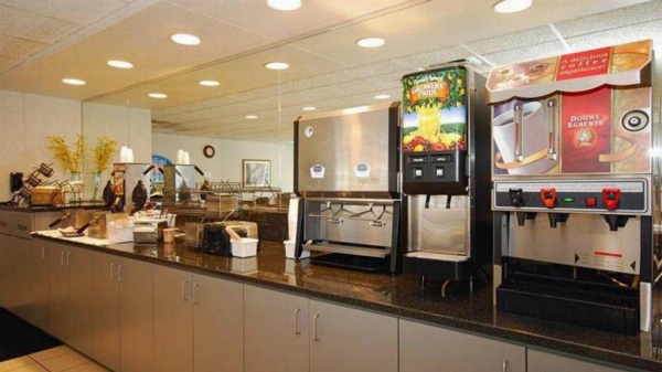 Baymont by Wyndham Des Moines Airport image 13