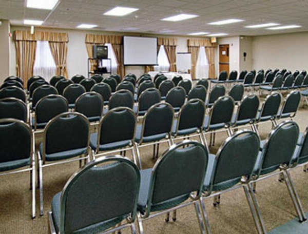 Baymont by Wyndham Des Moines Airport image 20