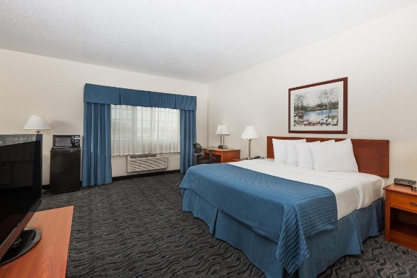 Baymont by Wyndham Des Moines Airport image 5